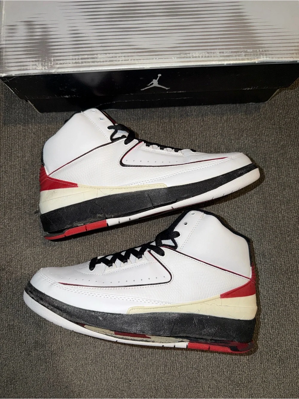 Jordan 2 Retro ‘White Varsity Red (2004)’ Size 8M
